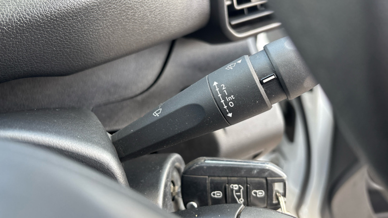 Peugeot Partner Standard Diesel 1000 1.5 BlueHDi 100 Professional Van